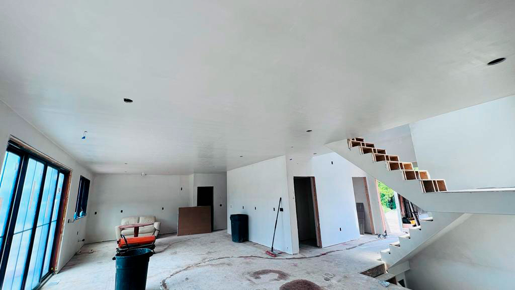 Transform your space with precision and professionalism. Our team specializes in residential and commercial drywall installation services in Lincoln, New Hampshire. Elevate your interiors with Garra Plastering today!